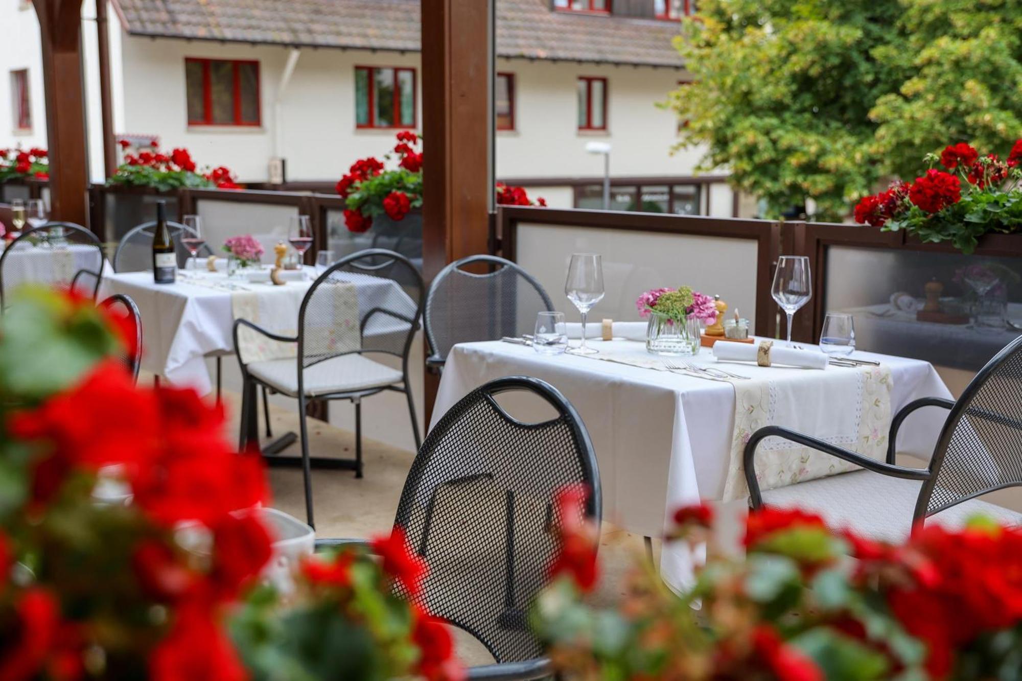 Hotel-Gasthaus Goldener Engel グロッタータール エクステリア 写真