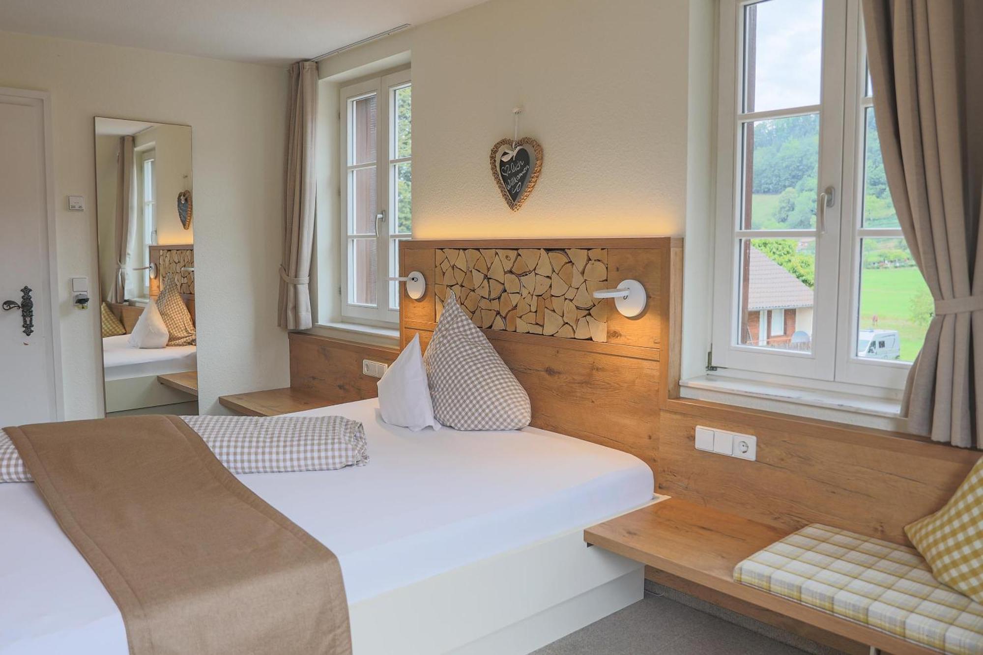 Hotel-Gasthaus Goldener Engel グロッタータール エクステリア 写真
