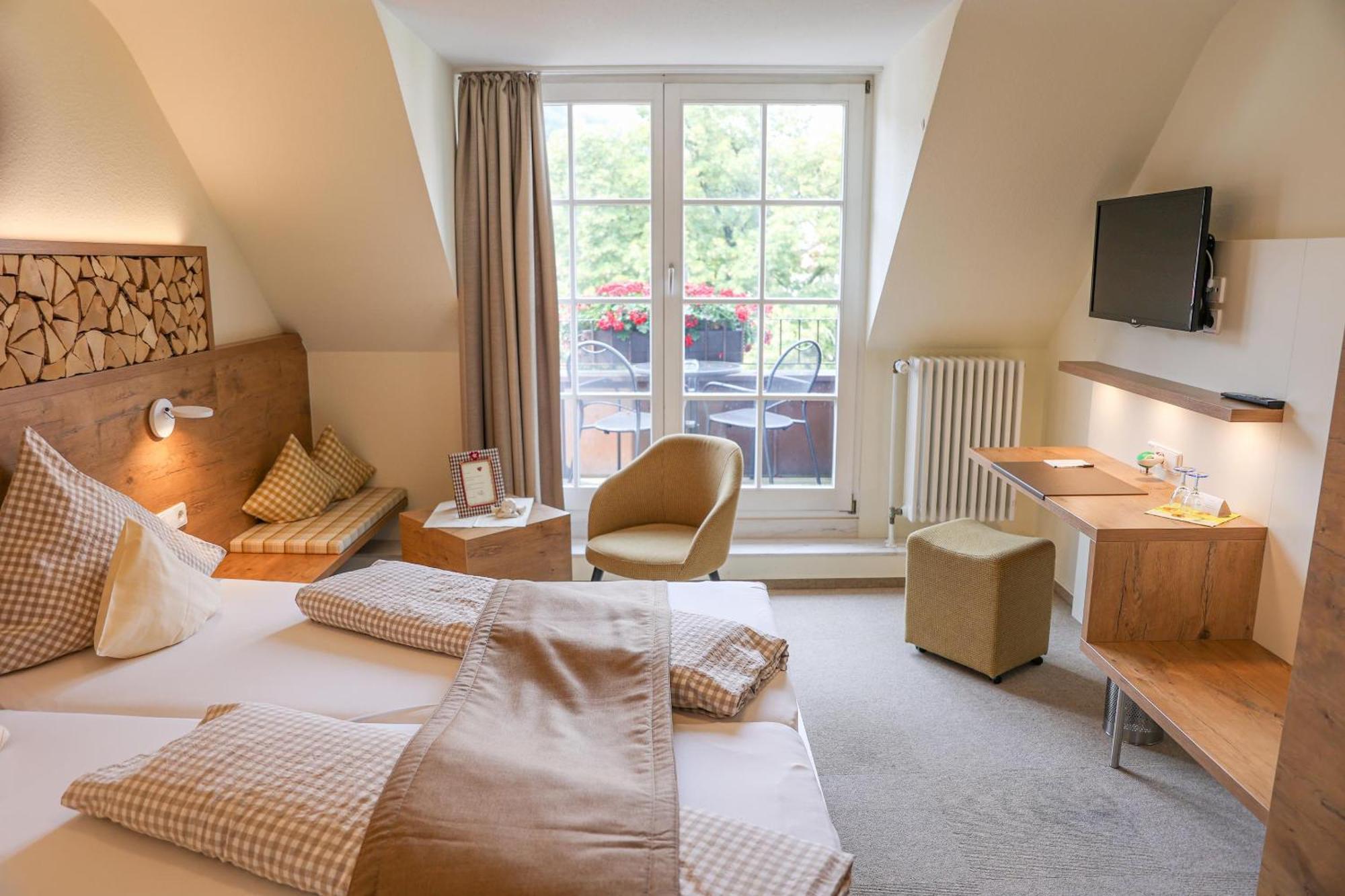 Hotel-Gasthaus Goldener Engel グロッタータール エクステリア 写真