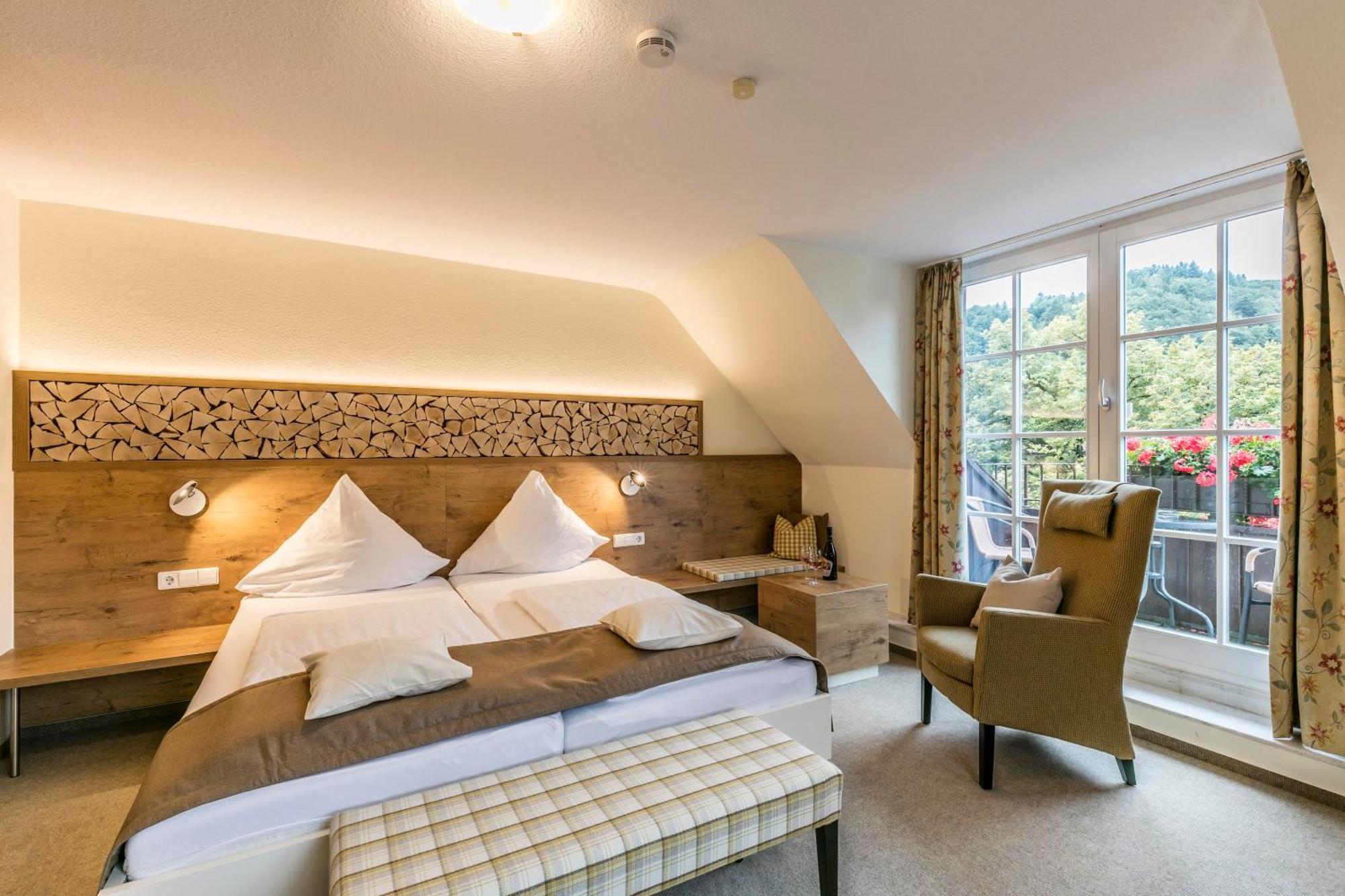 Hotel-Gasthaus Goldener Engel グロッタータール エクステリア 写真