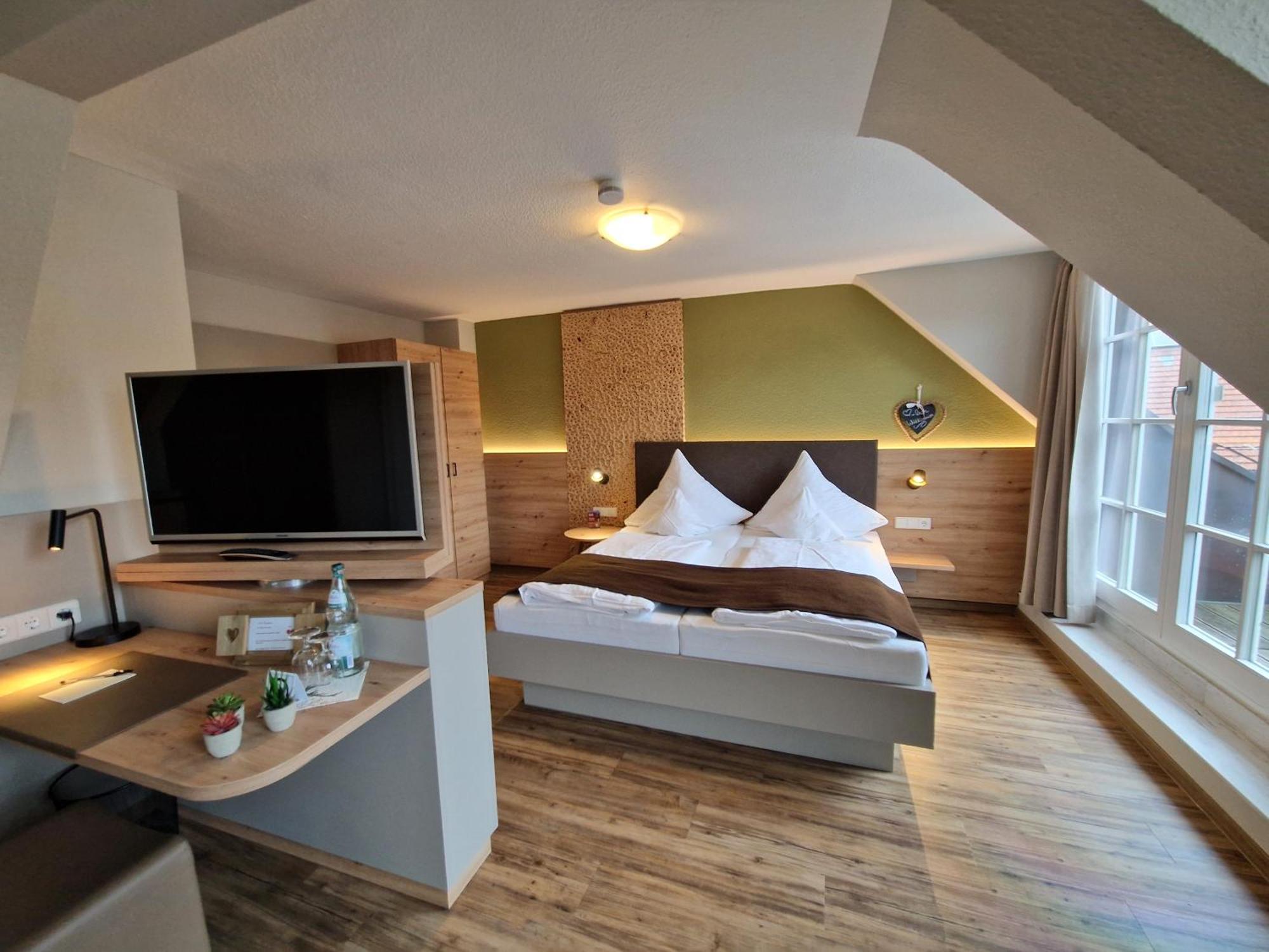 Hotel-Gasthaus Goldener Engel グロッタータール エクステリア 写真