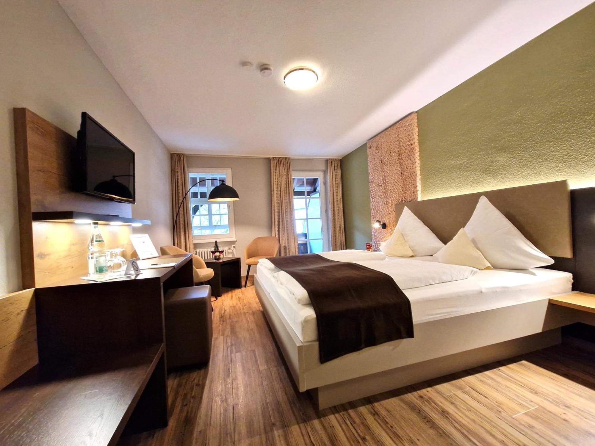 Hotel-Gasthaus Goldener Engel グロッタータール エクステリア 写真